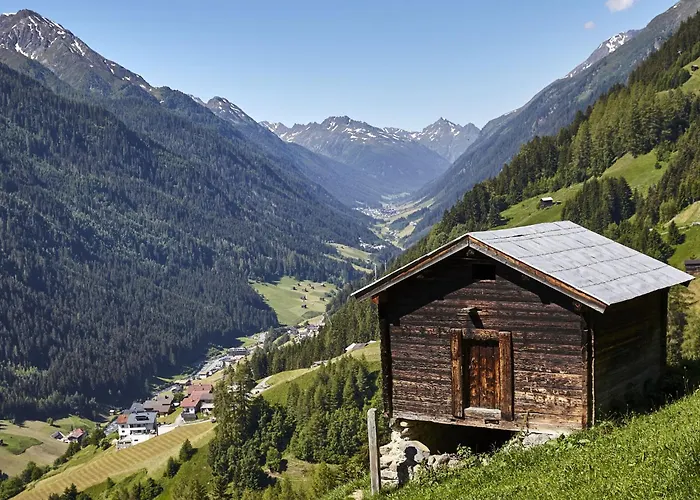 Miramonte-2 By Interhome كابل